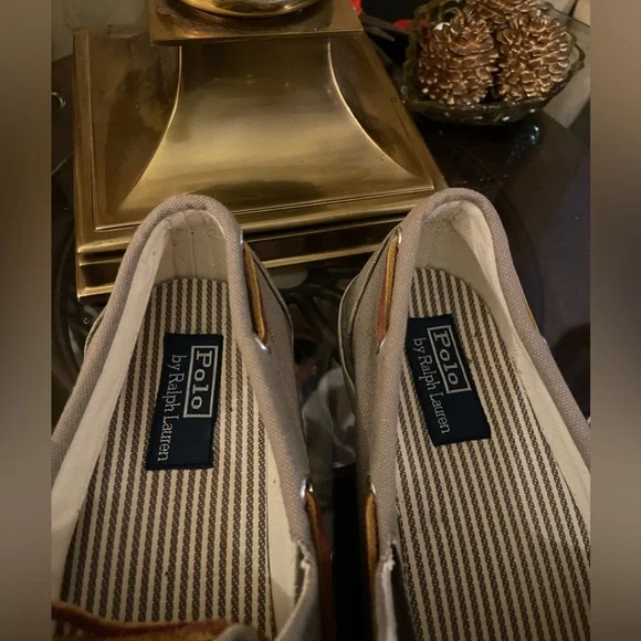 Polo By Ralph Lauren shoe size 11 1/2. Please check all picture of condition. - Picture 6 of 17